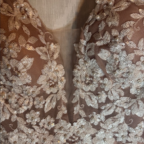 Nox Narianna Formal Dress Tan Size L - Picture 4 of 11